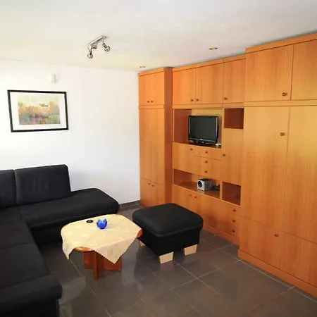 Apartment Ads-ferienwohnungen Ca 20 Gehminuten Zum Ostseestrand