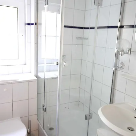 Apartment Ads-ferienwohnungen Ca 20 Gehminuten Zum Ostseestrand