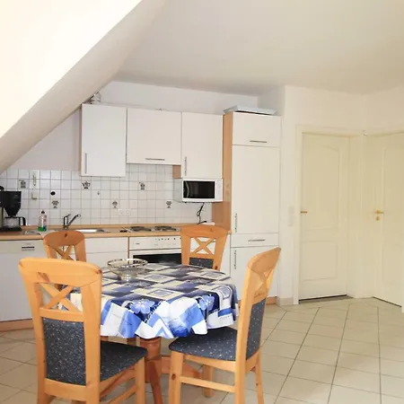 Ads-ferienwohnungen Ca 20 Gehminuten Zum Ostseestrand Apartment