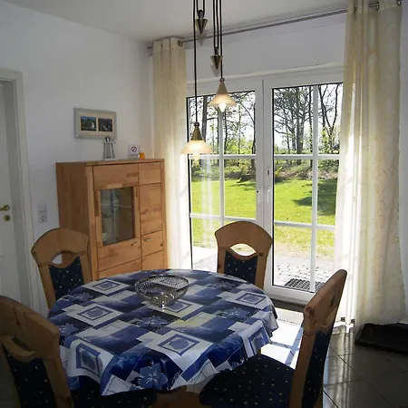 Ads-ferienwohnungen Ca 20 Gehminuten Zum Ostseestrand Apartment *