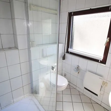 Apartment Ads-ferienwohnungen Ca 20 Gehminuten Zum Ostseestrand *